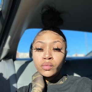 Meet your Posher, Saniyah